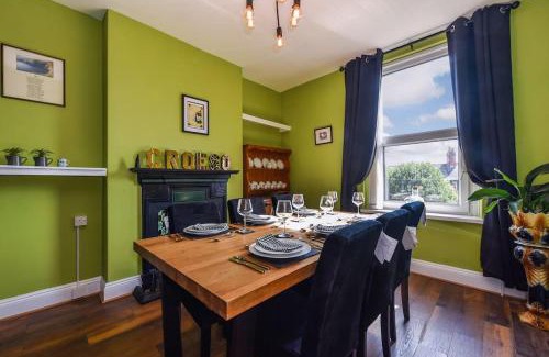 Pontcanna House | Traditional 3-Bed Property in Pontcanna with Parking