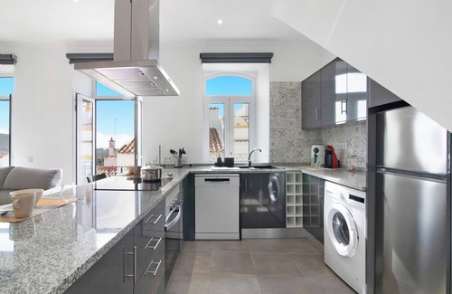 Alte Apartment | "Traditional 3 Bedroom Apartment" with Mountain View, Terrace & Wi-Fi