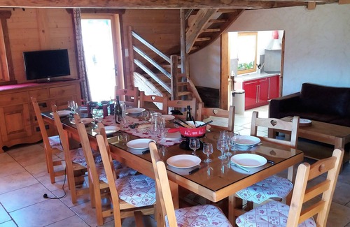 Hauteluce Ski Chalet | Traditional 4-star comfort chalet for 10 people with SPA
