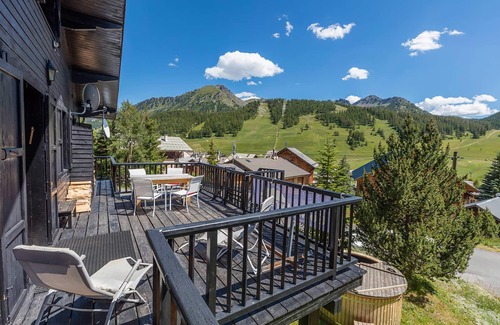 Montgenevre Ski Chalet | Traditional Alpine chalet with 3-4 bedrooms, well suited for 3-4 couples