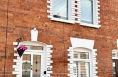 Belfast House | Traditional Belfast House 10 Mins From City Centre