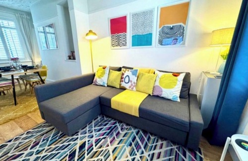 Belfast House | Traditional Belfast House 10 Mins From City Centre