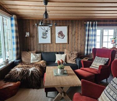 Kroderen Ski Chalet | Traditional cabin at Norefjell