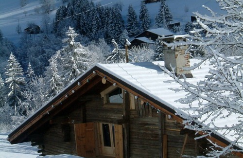 Hauteluce Ski Chalet | Traditional chalet for up to15 people