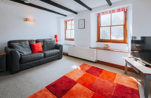 Pentewan Cottage | Traditional Cornish Cottage close to the beach with private parking