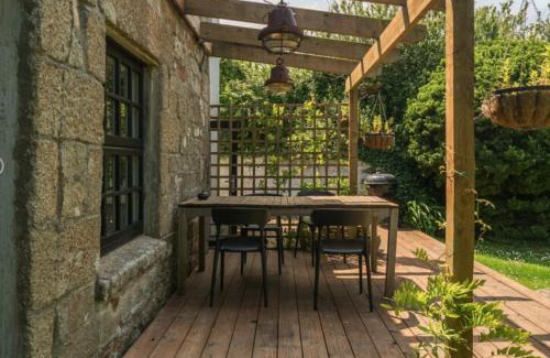 Saint Erth Praze House | Traditional Cornish Cottage in the Countryside.