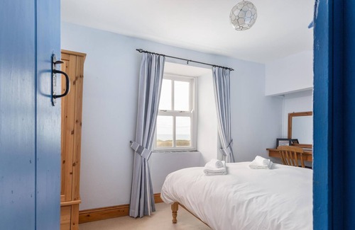Sennen Cottage | TRADITIONAL COTTAGE, AMAZING VIEWS, CLOSE TO BEACH