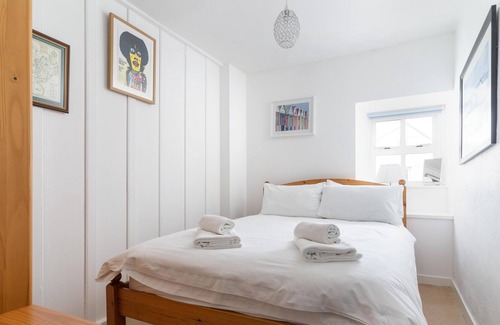 Sennen Cottage | TRADITIONAL COTTAGE, AMAZING VIEWS, CLOSE TO BEACH