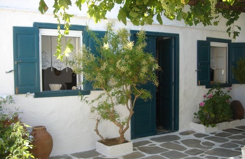 Apollonia House | Traditional Family House Centrally Located