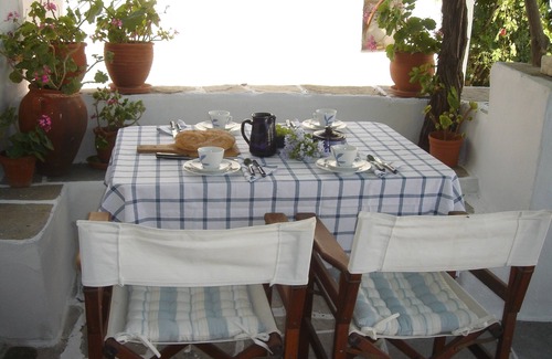 Apollonia House | Traditional Family House Centrally Located