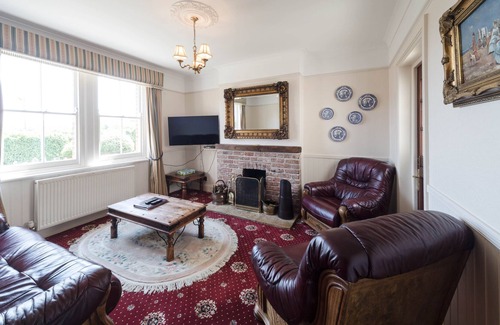 Swanage Other | Traditional Farmhouse With Private Hot-tub