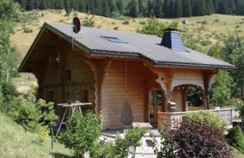 Bernex Ski Chalet | Traditional Haute-Savoie chalet near Lake Geneva. 10 sleeps
