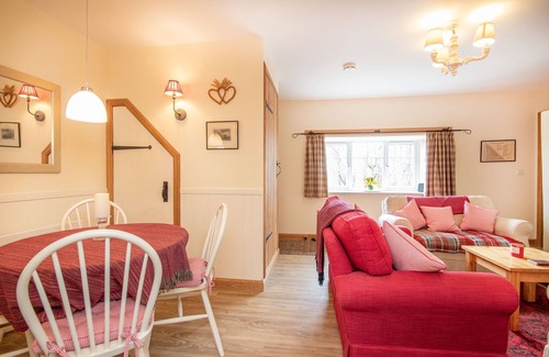 Golspie Cottage | Traditional Highland detached cottage situated just outside Golpsie.
