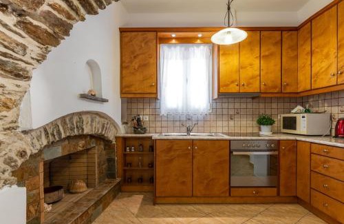 Koronos House | Traditional House in Koronos