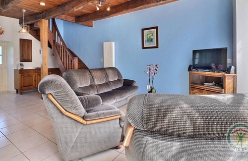 Bonnemain House | Traditional house on enclosed grounds 10 km from Combourg