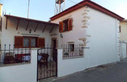 Fres Villa | Traditional Luxury Villa in Fres