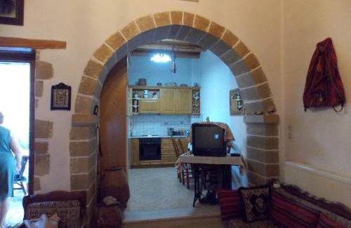 Fres Villa | Traditional Luxury Villa in Fres