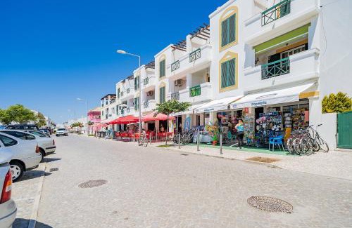 Conceicao e Cabanas de Tavira Apartment | Traditional Seaside Tavira Apartment
