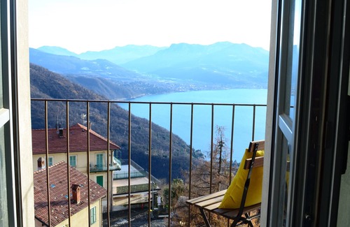 Campagnano di Roma House | Traditional stone house with a breathtaking view of the lake