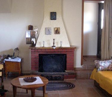 Velos Villa | Traditional stone house with beautiful garden
