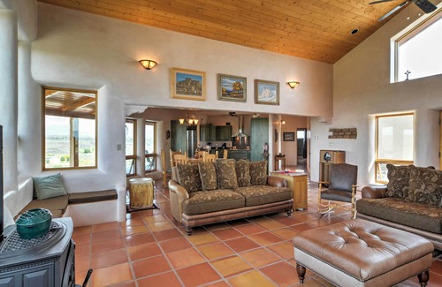 Taos House | Traditional Taos Home: 26 Acres w/ Mountain Views