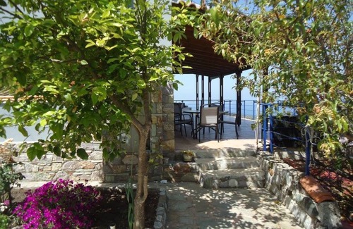 Skiathos Villa | Traditional Villa Gardenia in Skiathos