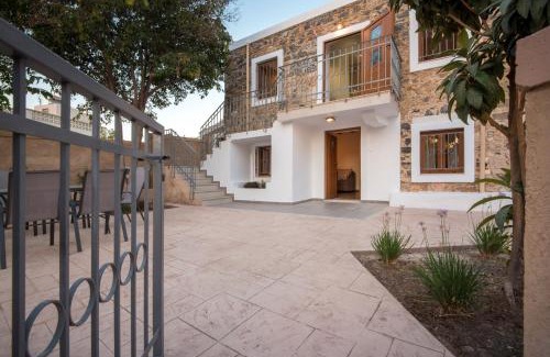Dikaio Villa | Traditional Villa Stergia