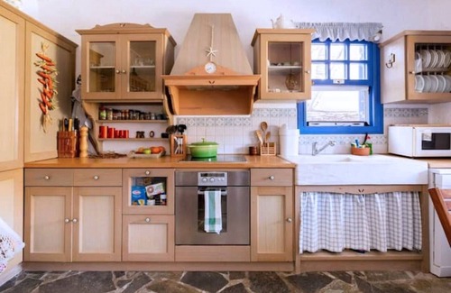 Korissia Villa | Traditional Village House In Kea