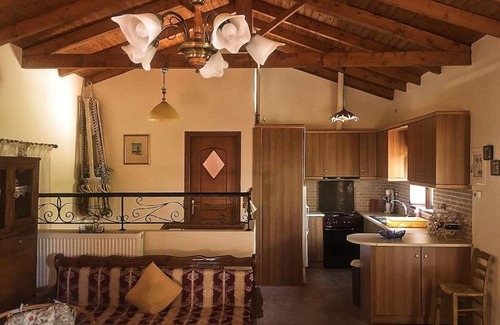 Karya House | Traditional village house on Argolis for 6 persons