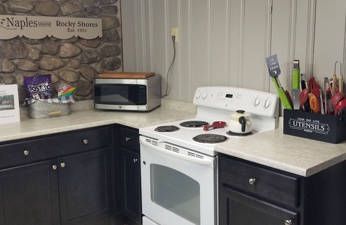 Naples House | Traditional Waterfront Maine Cottage on Long Lake with great swimming.