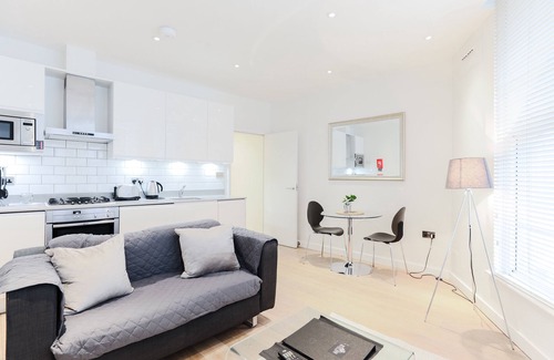 London City Centre Apartment | Trafalgar Square by Excel Apartments