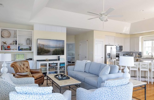 The Point House | Traigh Point: Oceanview and Soundview, 4BR, 3.5BA, Elevator!