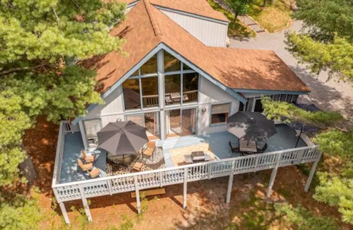 The Woods Ski Chalet | Trailblazer Boho Chalet @ The Woods Berkeley Virginia