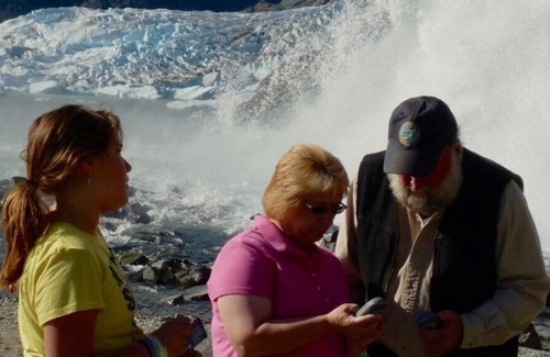 Mendenhaven House | Trailhead Room - Near Mendenhall Glacier, Trails, and Conveniences - DISCOUNTS ON TOURS!
