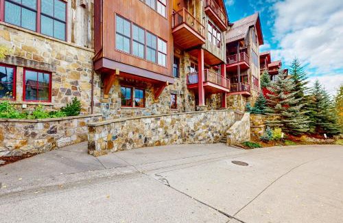 Mountain Village Apartment | Trails Edge