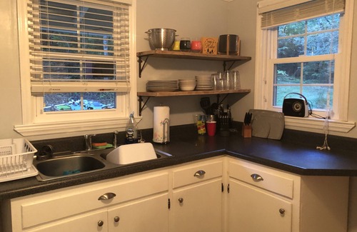 Nebo Cabin | Trails End Cabin, Pet Friendly, Lake James Oasis