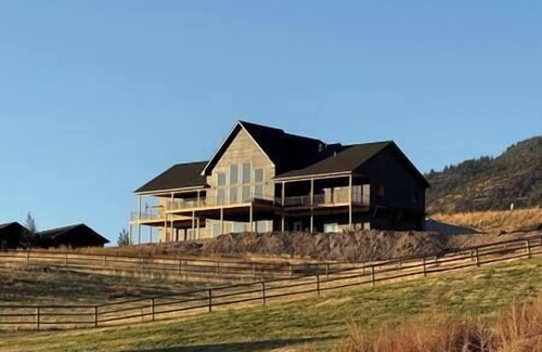 Irwin House | Trails End Lodge