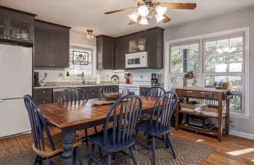 Hendersonville House | Trails & Tranquility: Unwind in Our Blue Ridge Mountain Haven!