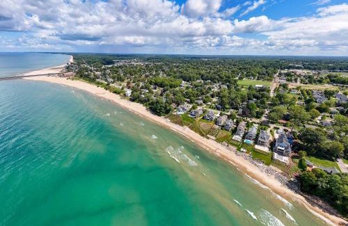 South Haven House | Trailside Treasure - Pool access new construction