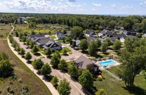 South Haven House | Trailside Treasure - Pool access new construction