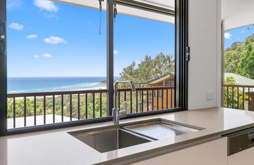Point Lookout Apartment | Tramican Street House