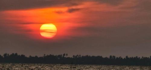 Seeduwa - Katunayake Hotel | Tramonto air port lagoon resort