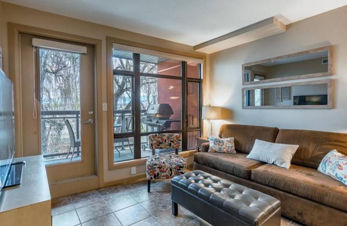 South Pandosy Apartment | Tranquil Apartment Overlooking Creek 244