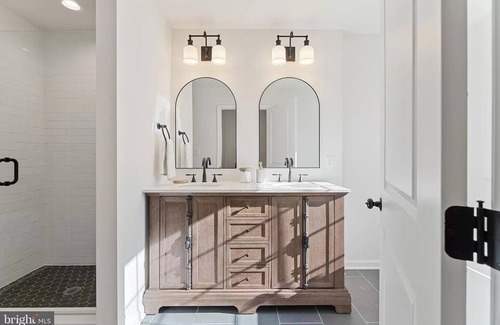 Dovey Luck House | Tranquil Escape Near Lake Anna