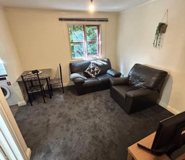 Edmonton Apartment | Tranquil 1BR in Edmonton