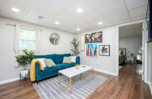 Church Street Apartment | Tranquil 2bd Oasis 10 Min to Airport & Downtown