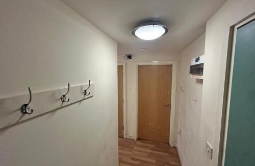 West Thornton Apartment | Tranquil 2BR in Croydon Thornton