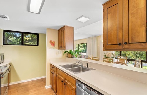 Pawleys Island Villa | Tranquil 2BR Villa near Litchfield Beach