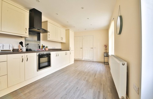 Canton Apartment | Tranquil 3-bed Home in Cardiff