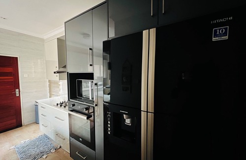 Lusaka House | Tranquil 3-bedroom house with WiFi in Lusaka, New Kasama and power backup